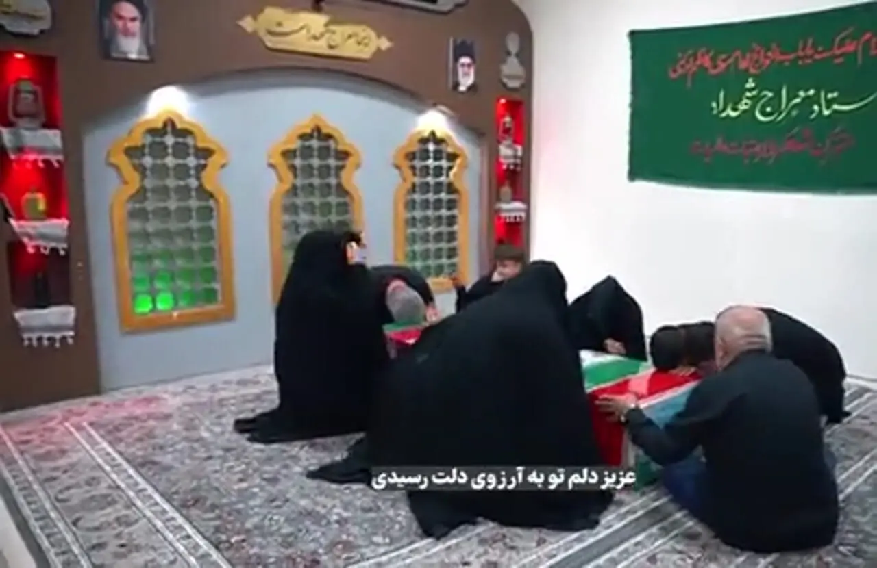 لحظاتی از وداع خانواده‌های شهدای حملۀ اسرائیل به ایران