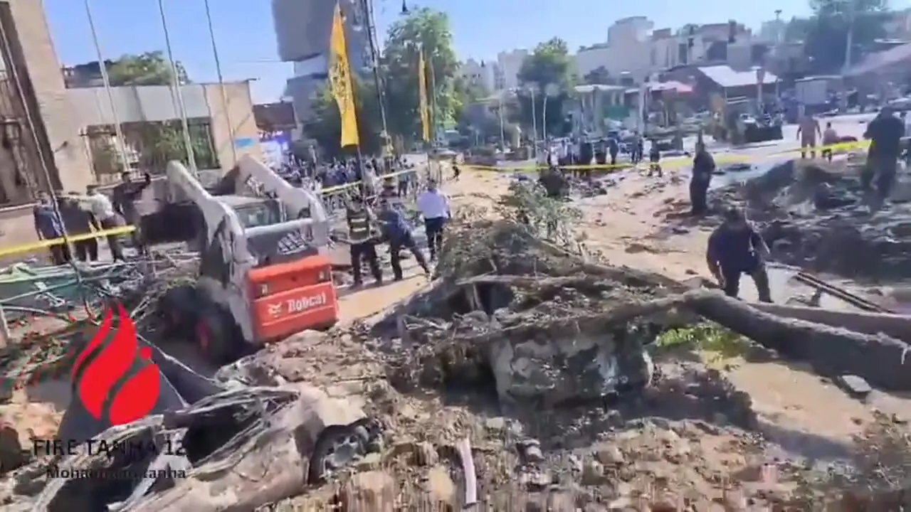 ویدیوی دیگری از لحظات پس از حمله اسراییل در ۲۵ خرداد میدان قدس تجریش تهران
