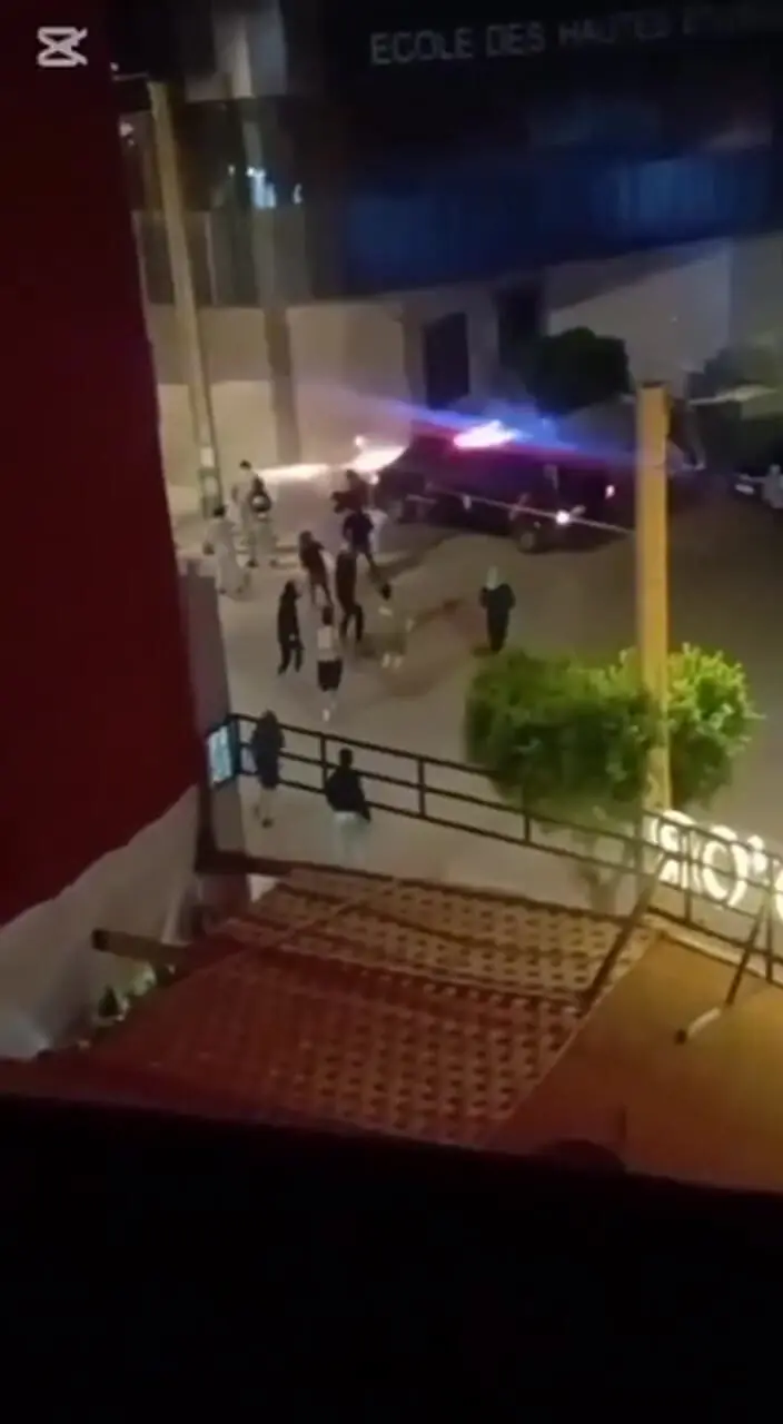 مراکش : یک خودروی پلیس معترضین را زیر گرفت