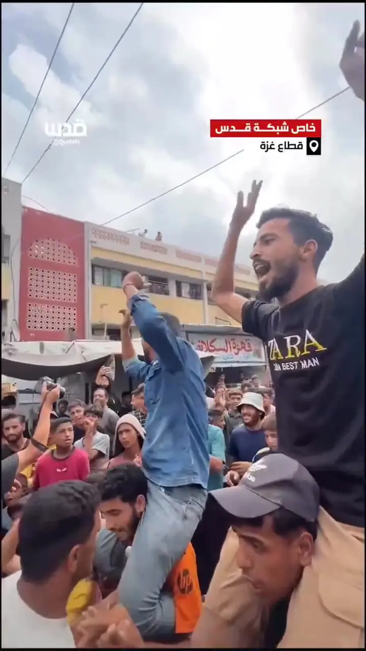 خوشحالی مردم خان‌یونس از توافق آتش‌بس با شعارحمایت از مقاومت