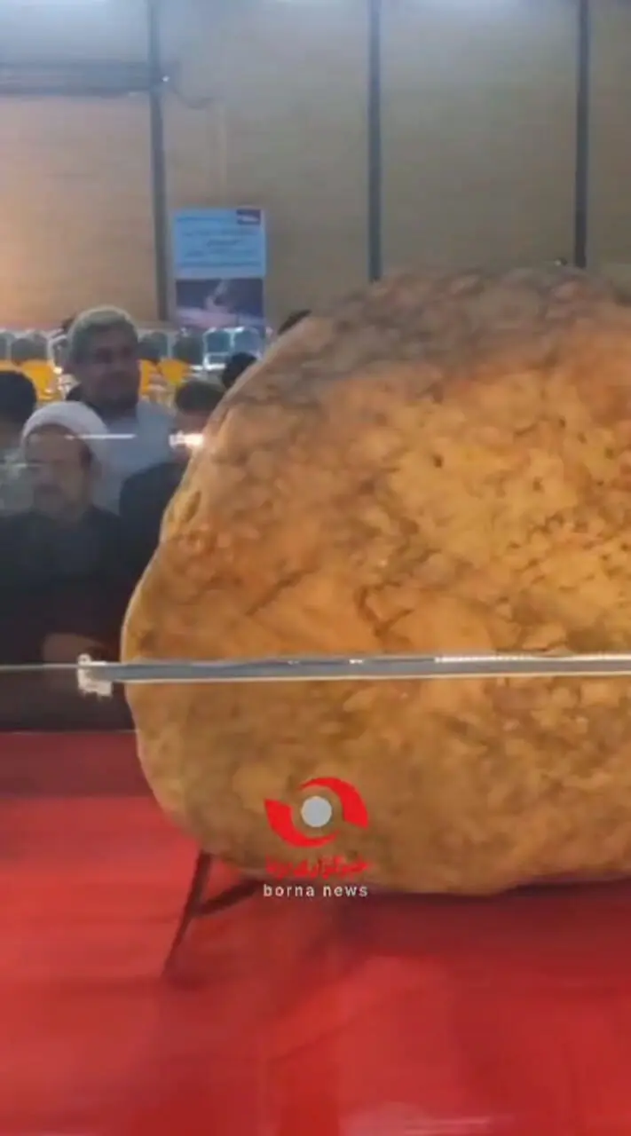 مراسم رونمایی از بزرگترین شهاب سنگ جهان در گرگان