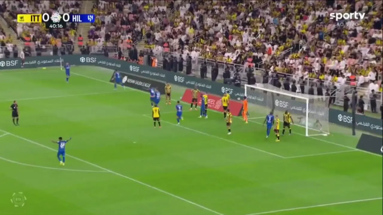 ویدیو: گل اول الهلال به الاتحاد با گل به خودی دومبیا