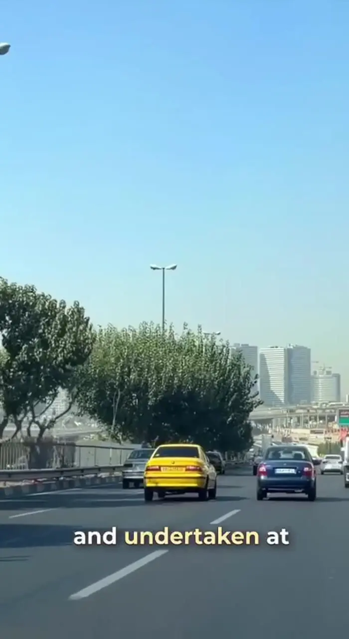تعجب یک توریست از عدم رانندگی ایرانیها بین خطوط!