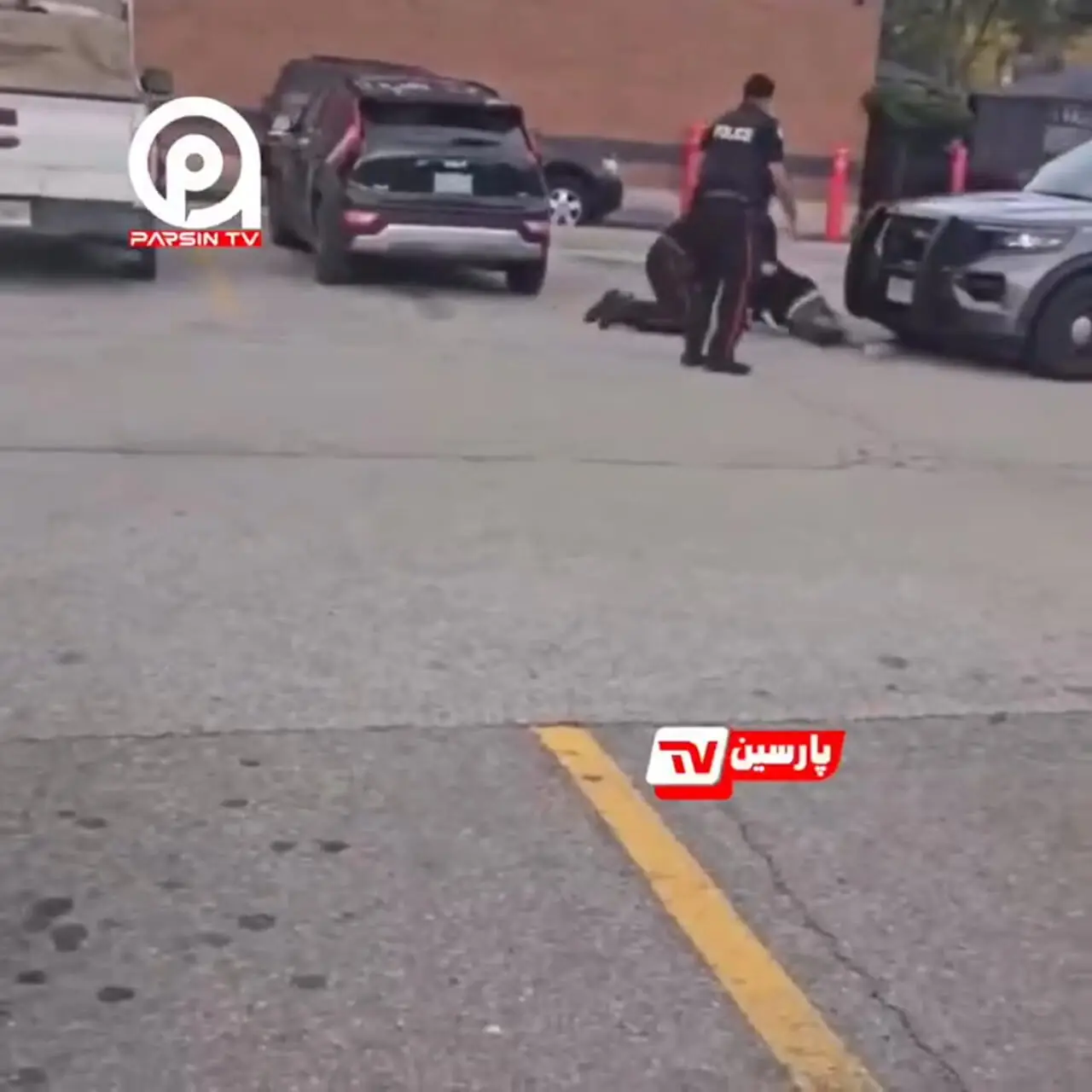 زیر گرفتن دیوانه‌ وار یک متهم با خودرو توسط پلیس تورنتو کانادا پس‌ از دستگیری!