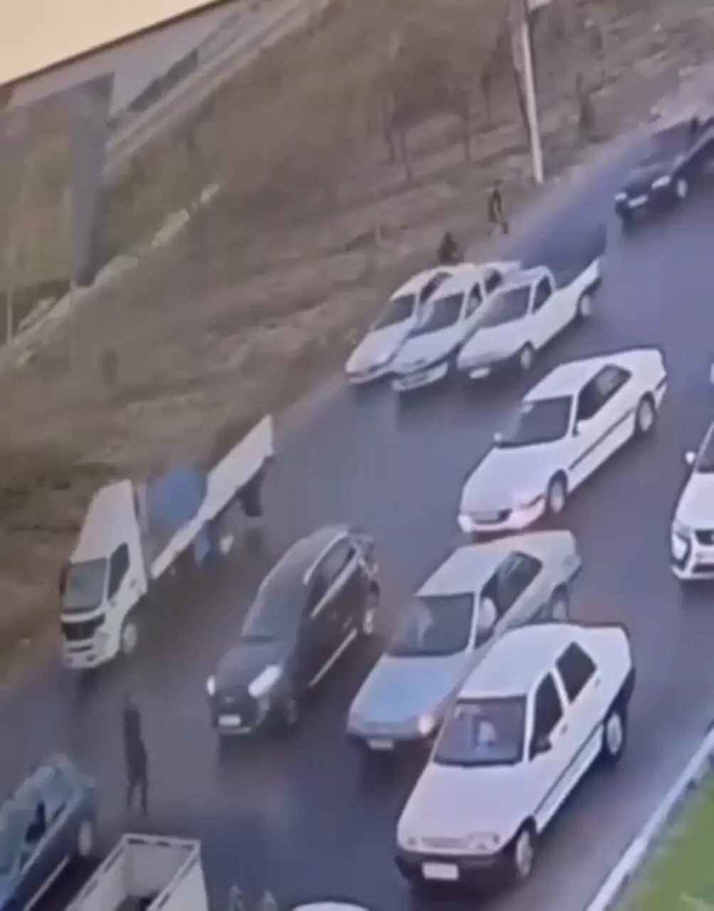 فیلم سرقت گردنبند در صحنه «تصادف ساختگی» در اسلامشهر