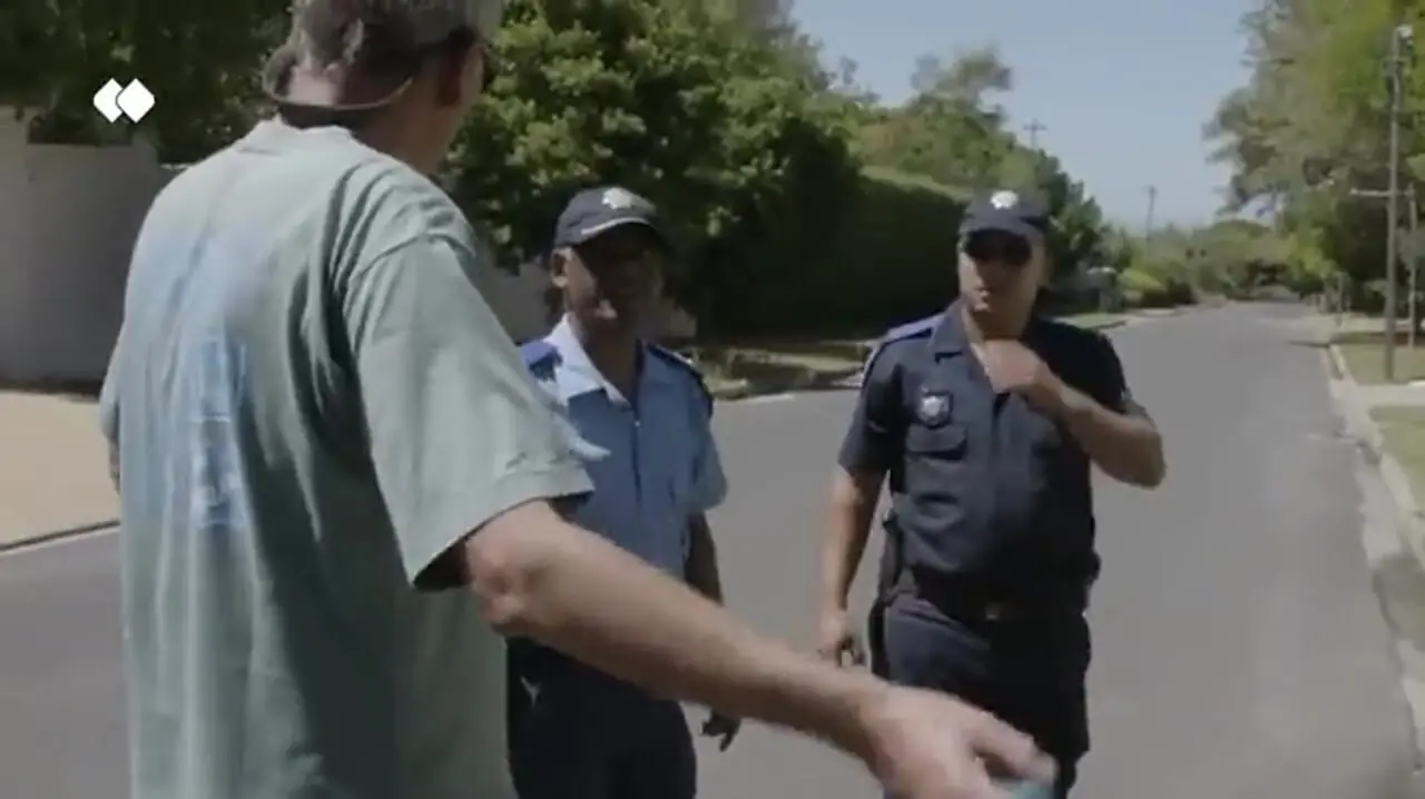 پای پلیس به ماجرای آب باز میشود