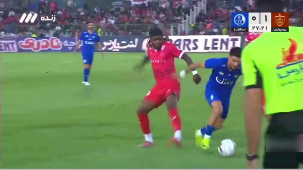 اعتراض باشگاه استقلال خوزستان به خطای سروش رفیعی