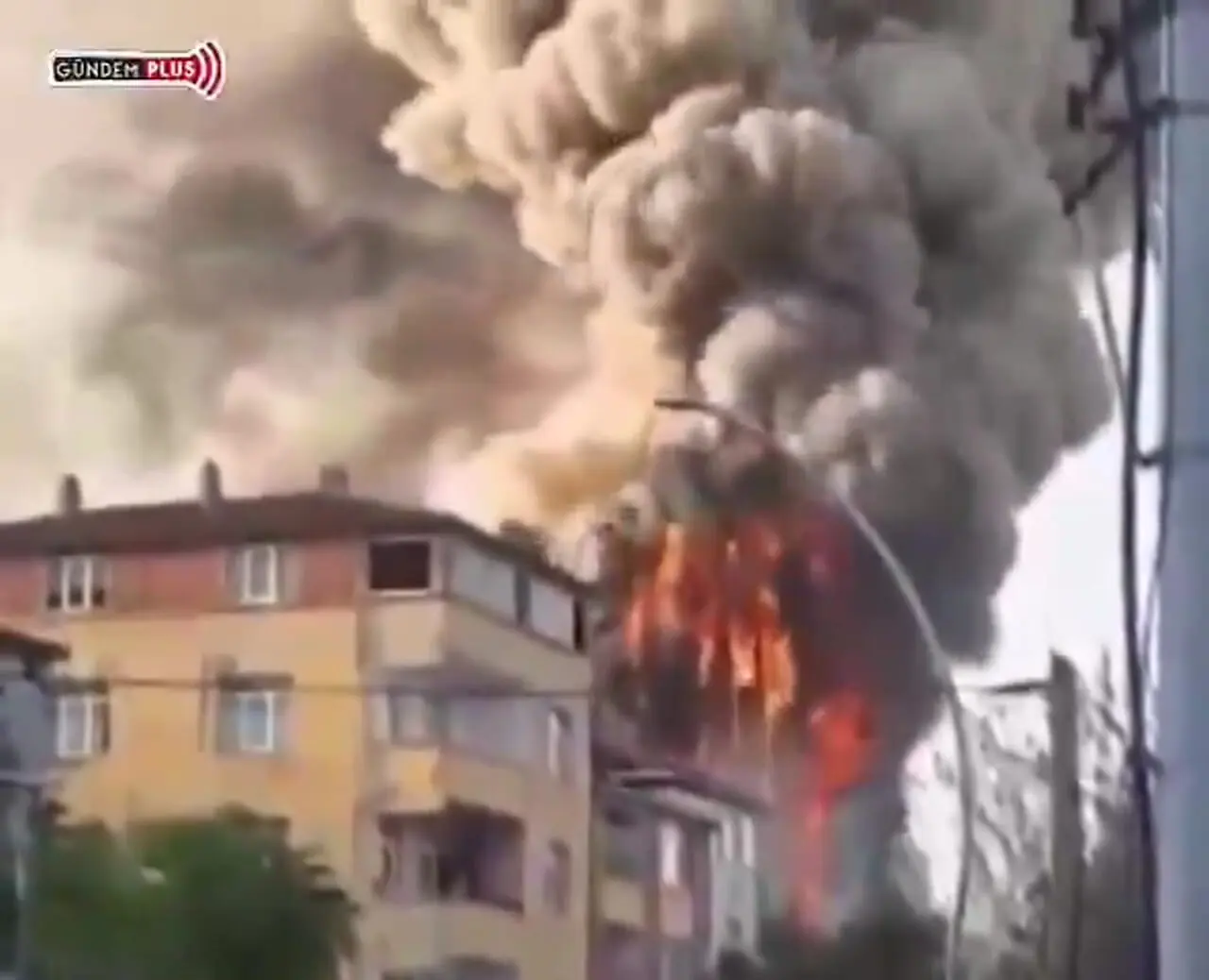 آتشسوزی وحشتناکه انبار لوازم آرایشی در ترکیه