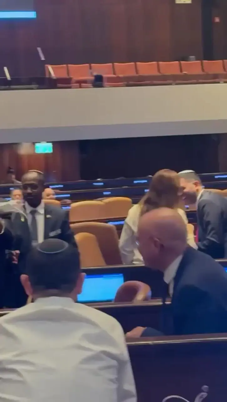 جشن شیاطین در پارلمان اسرائیل!