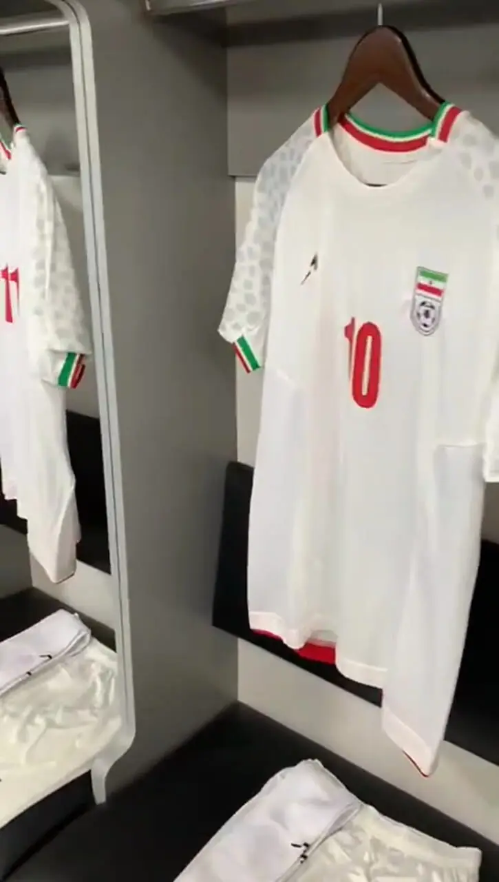 رختکن امیدها پیش از بازی با روسها