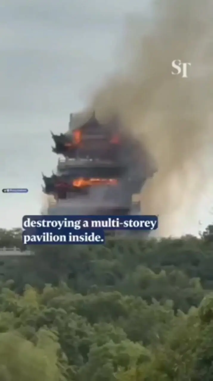 معبد ۱۵۰۰ ساله چین در آتش سوخت