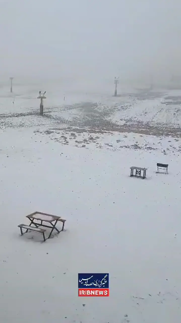 بارش برف در ارتفاعات تهران؛ ایستگاه ۷ توچال