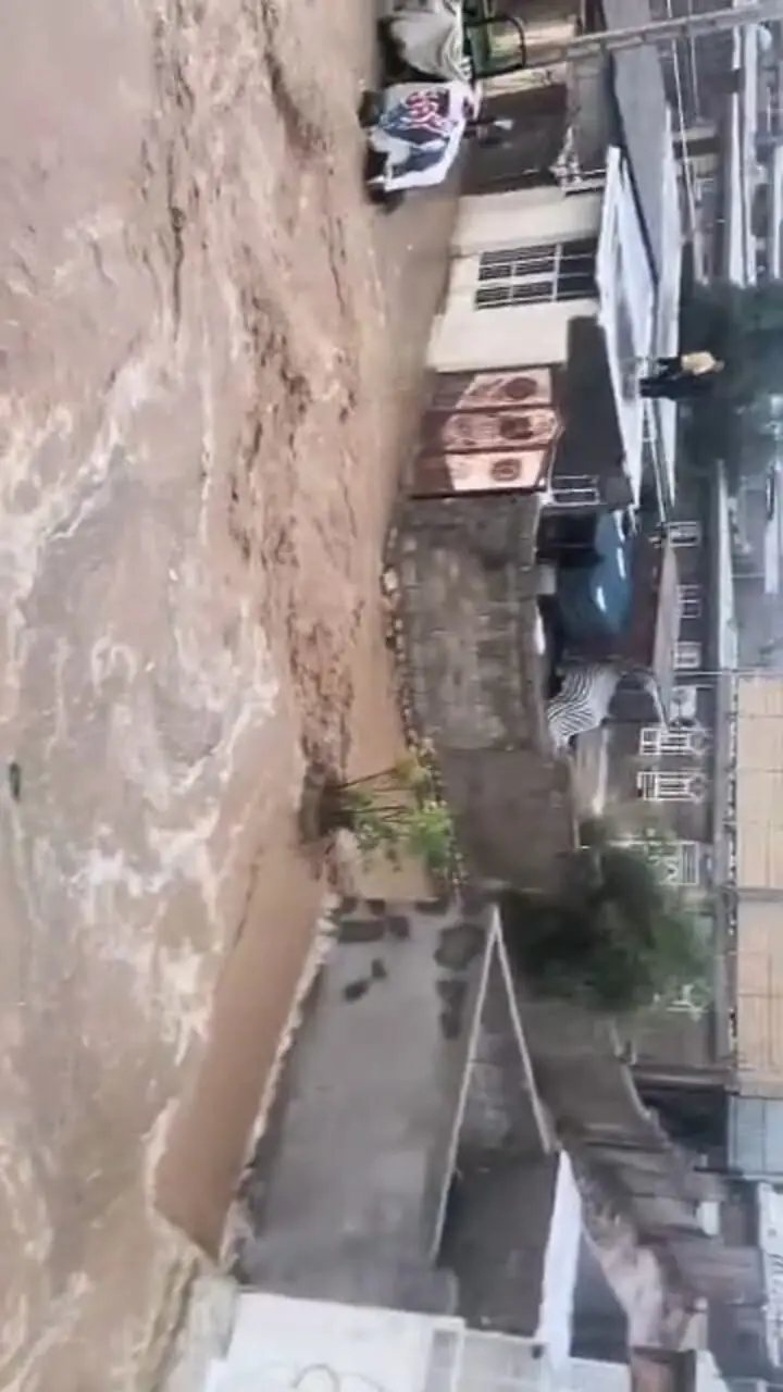 جاریشدن سیلاب در دو شهرستان ایلام