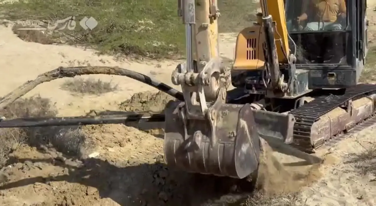 خط‌لولۀ ۴ کیلومتری قاچاق سوخت در سواحل قشم منهدم شد