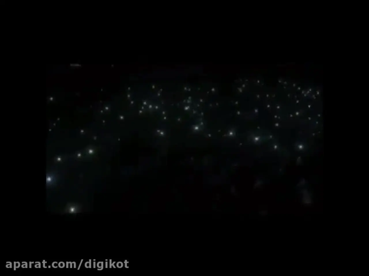 اجرای ضعیفتان غیراخلاقی و غیرهنری بود/ واکنش خالق ترانه «سوغاتی» به اجرای مهران مدیری در دبی