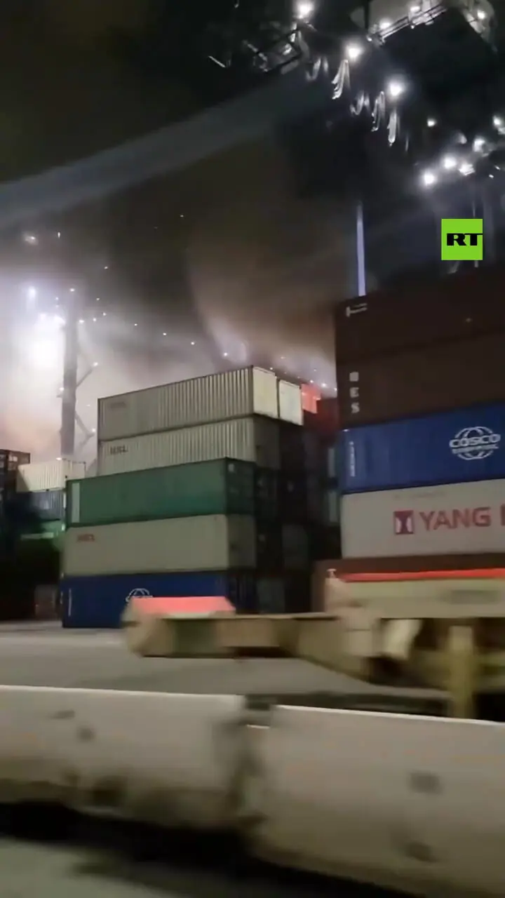 وقوع انفجار در بندر لسآنجلس