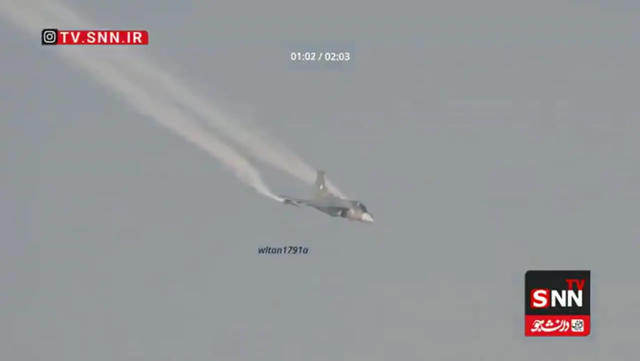 تصاویر جدید از لحظه سقوط جنگنده تژاس هند در نمایشگاه هوایی دبی ۲۰۲۵