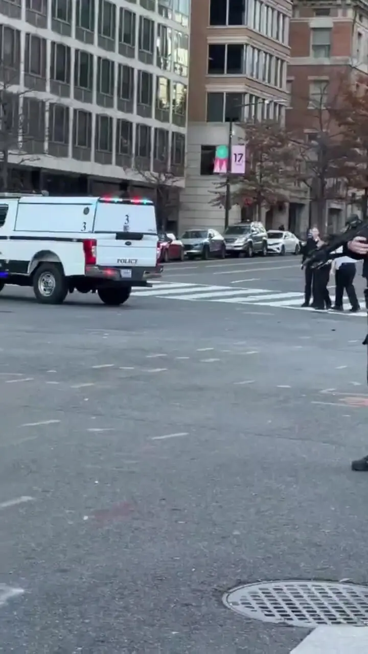 در پی حادثه تیراندازی در نزدیکی کاخ سفید، دو نیروی گارد ملی آمریکا کشته شدند