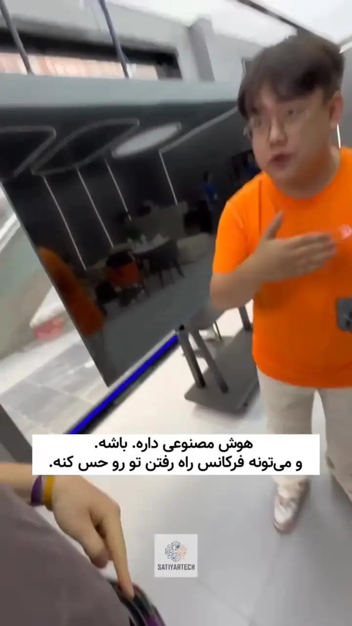 شگفت زده شدن یک آمریکایی از دیدن پاهای رباتیک در چین