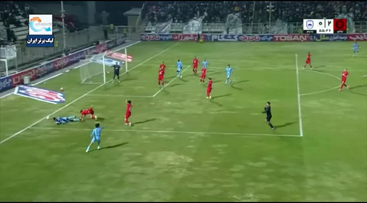 ویدیو: گل اول چادرملو به تراکتور توسط هادی حبیبی‌نژاد