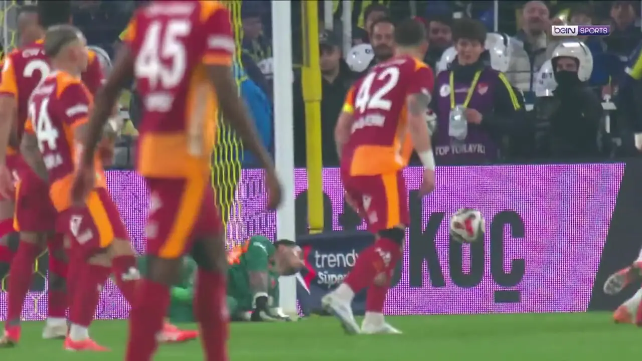 ویدئو: گریز معجزه‌آسای فنرباغچه؛ گل ۵+۹۰ تنور داربی استانبول را شعله‌ور کرد