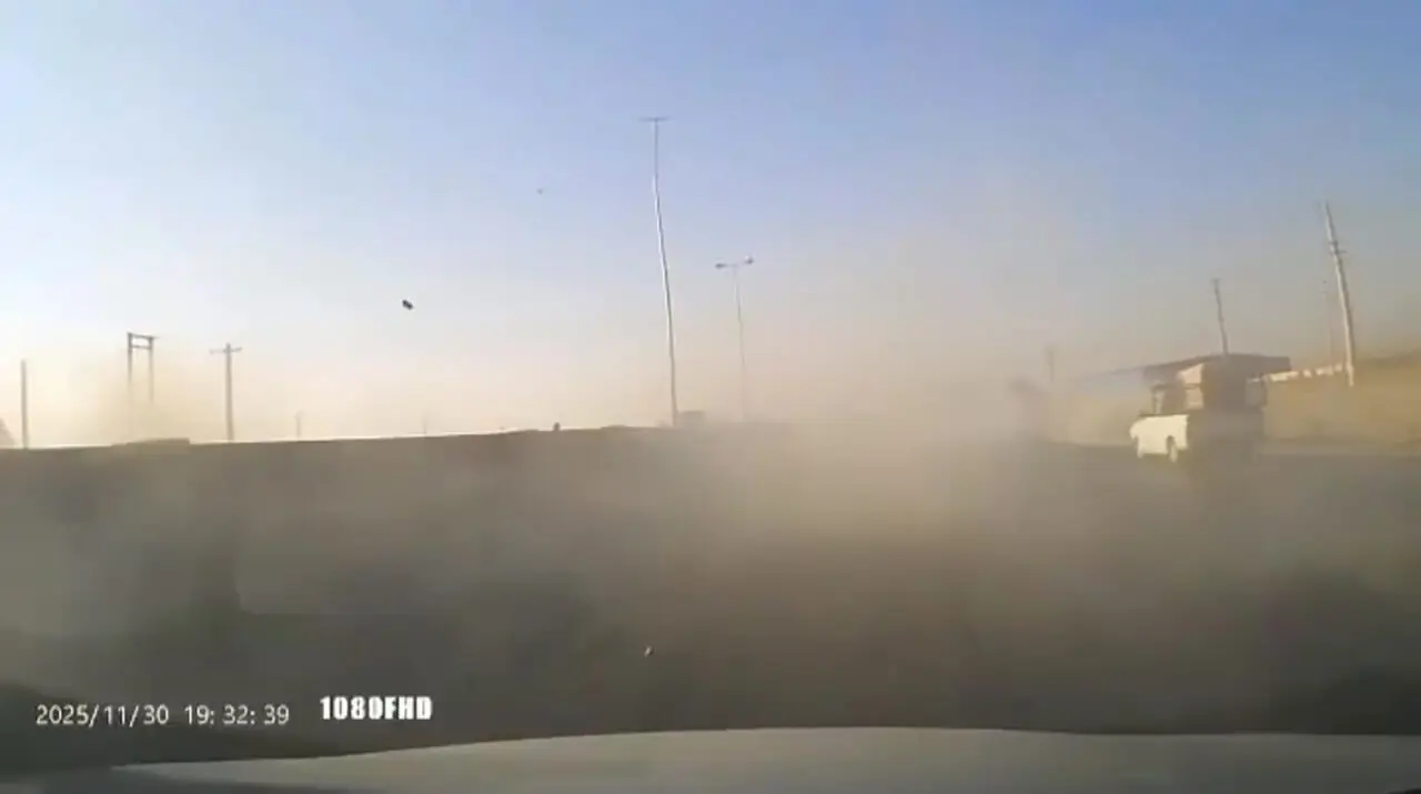 تصادف شدید نیسان آبی در اتوبان قزوین‌ کرج