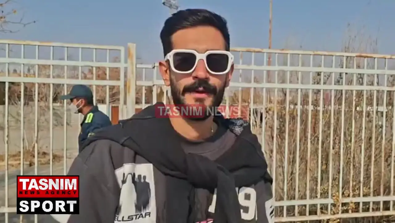 فروش بلیت دربی در بازار سیاه اطراف ورزشگاه به مبلغ ۱۰ میلیون تومان