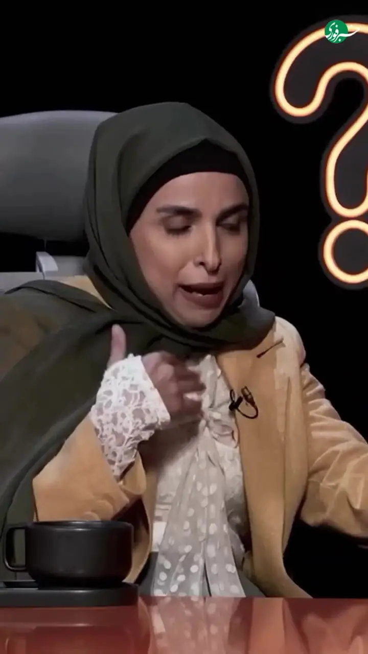 واکنش زینب موسوی به حواشی اهانت به فردوسی/ من عذرخواهی نمیکنم، شوخیه و باید بپذیرید