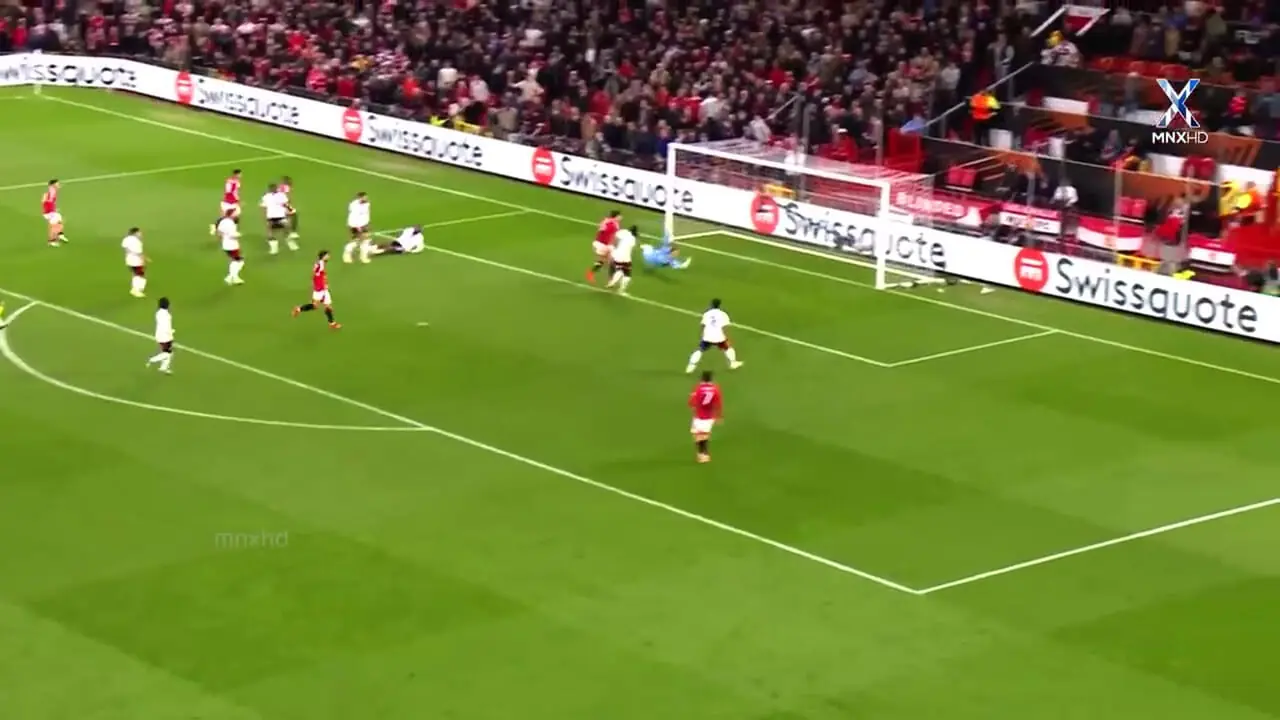 ویدئو: صحنه‌های جالب و عجیب فوتبال