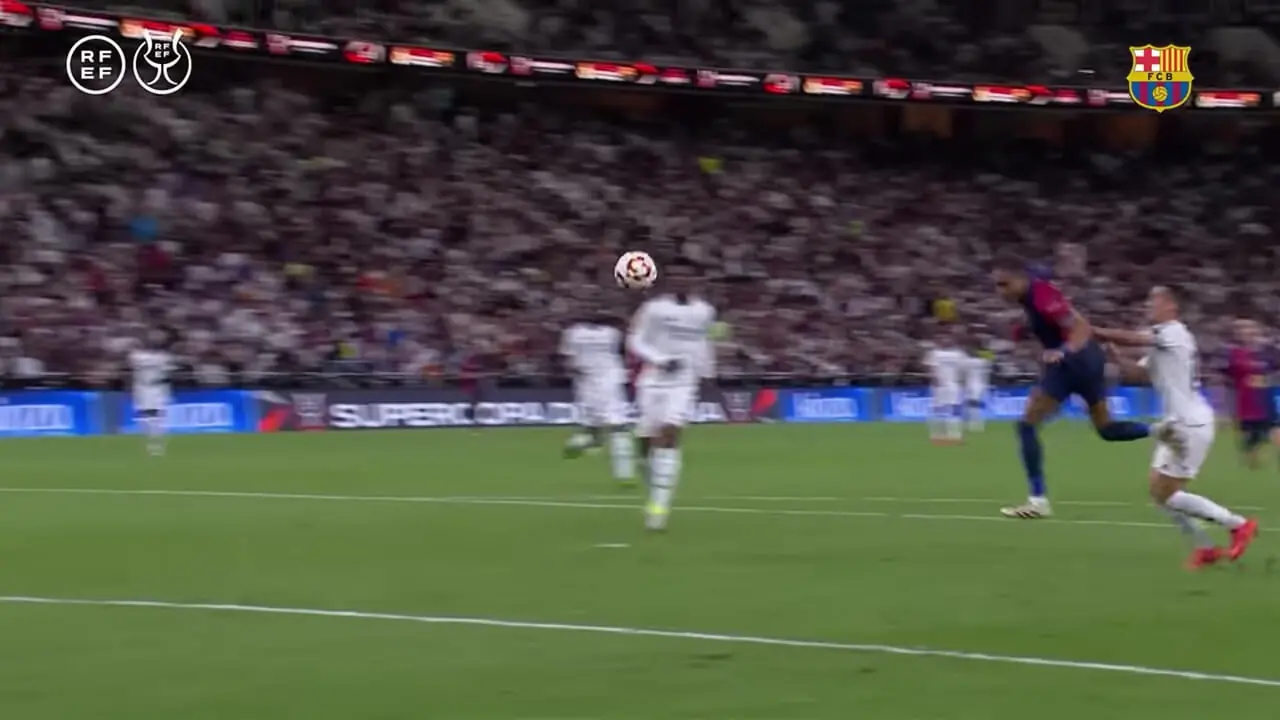 ویدیو: بهترین گلهای رافینیا با پیراهن بارسا