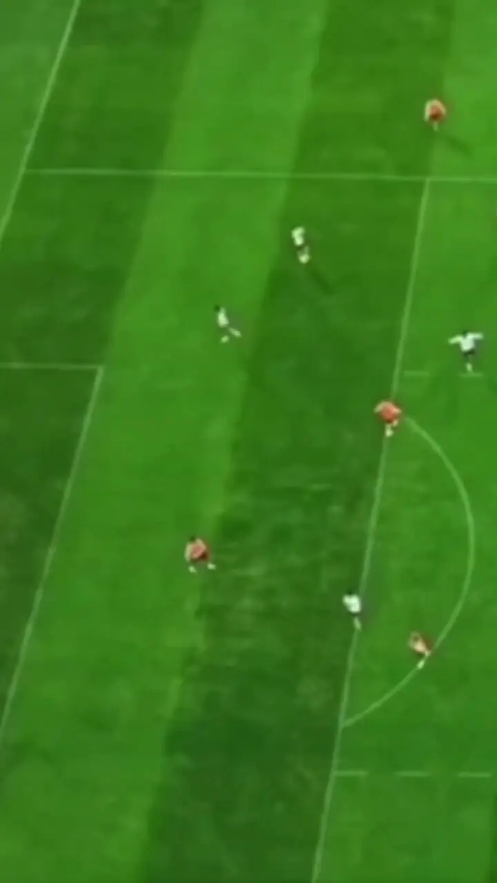 ویدئو: قیچی برگردان در ۴۹ سالگی؛ فرهاد مجیدی هنوز تمام نشده است