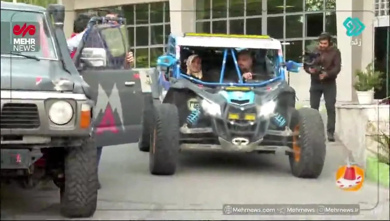 آفرودسواری مجریان برنامه صبحانه ایرانی در حیاط رسانه ملی