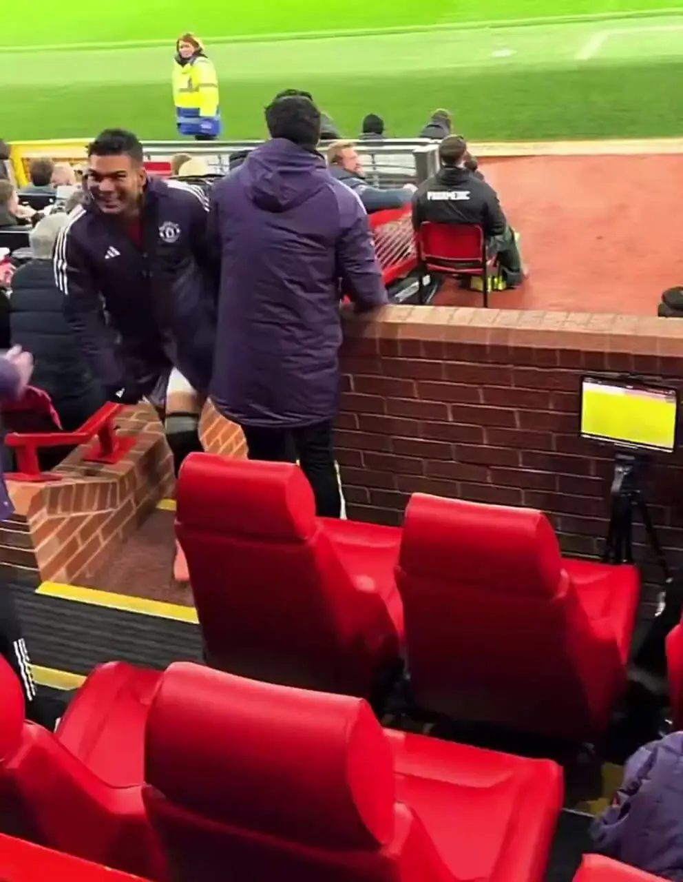 ویدئو: خوشحالی خاص کاسمیرو پس از گل چهارم منچستریونایتد