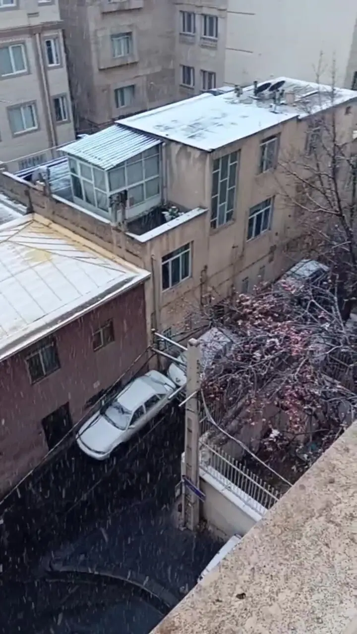 بارش برف پاییزی در تهران