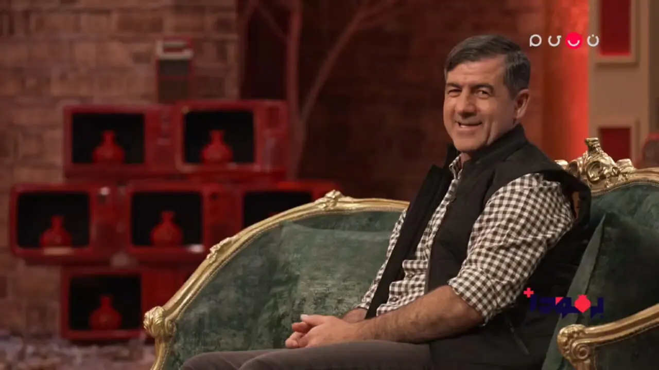 بازسازی اتفاقی صحنه دوغ یا نوشابه «نون خ» در برمودا با حضور کریم باقری