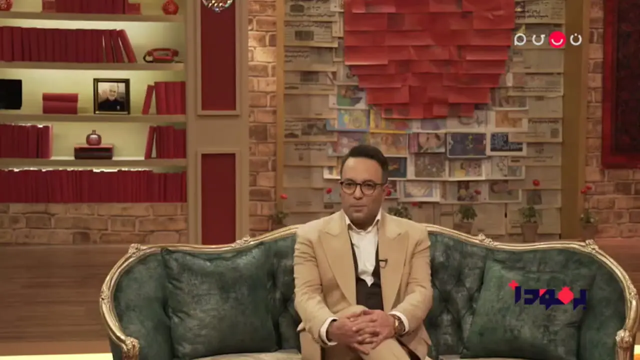 دستبندی که کریم باقری ۱۵ سال به دست دارد