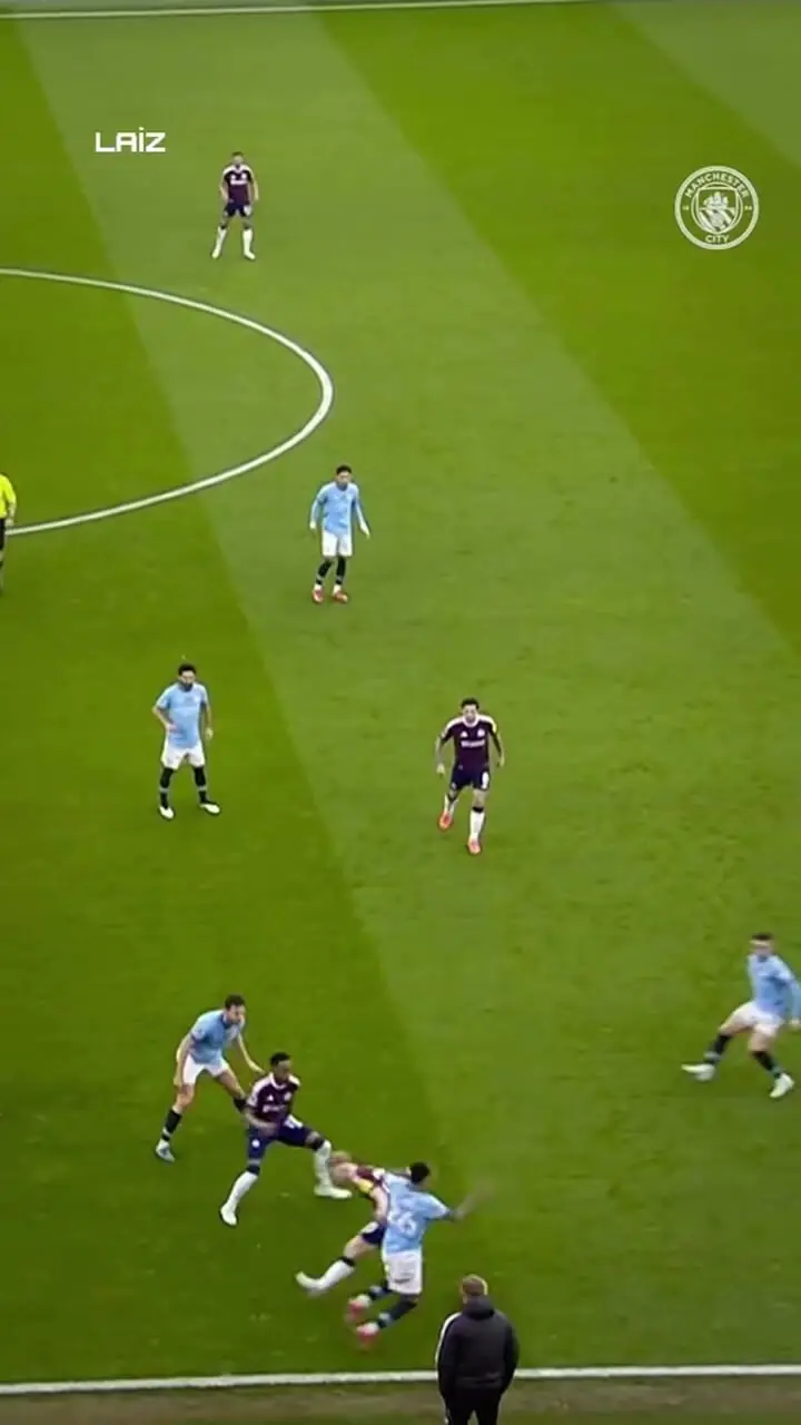 ویدئو: واکنشی دیدنی گواردیولا به بازی چشم‌نواز تیمش