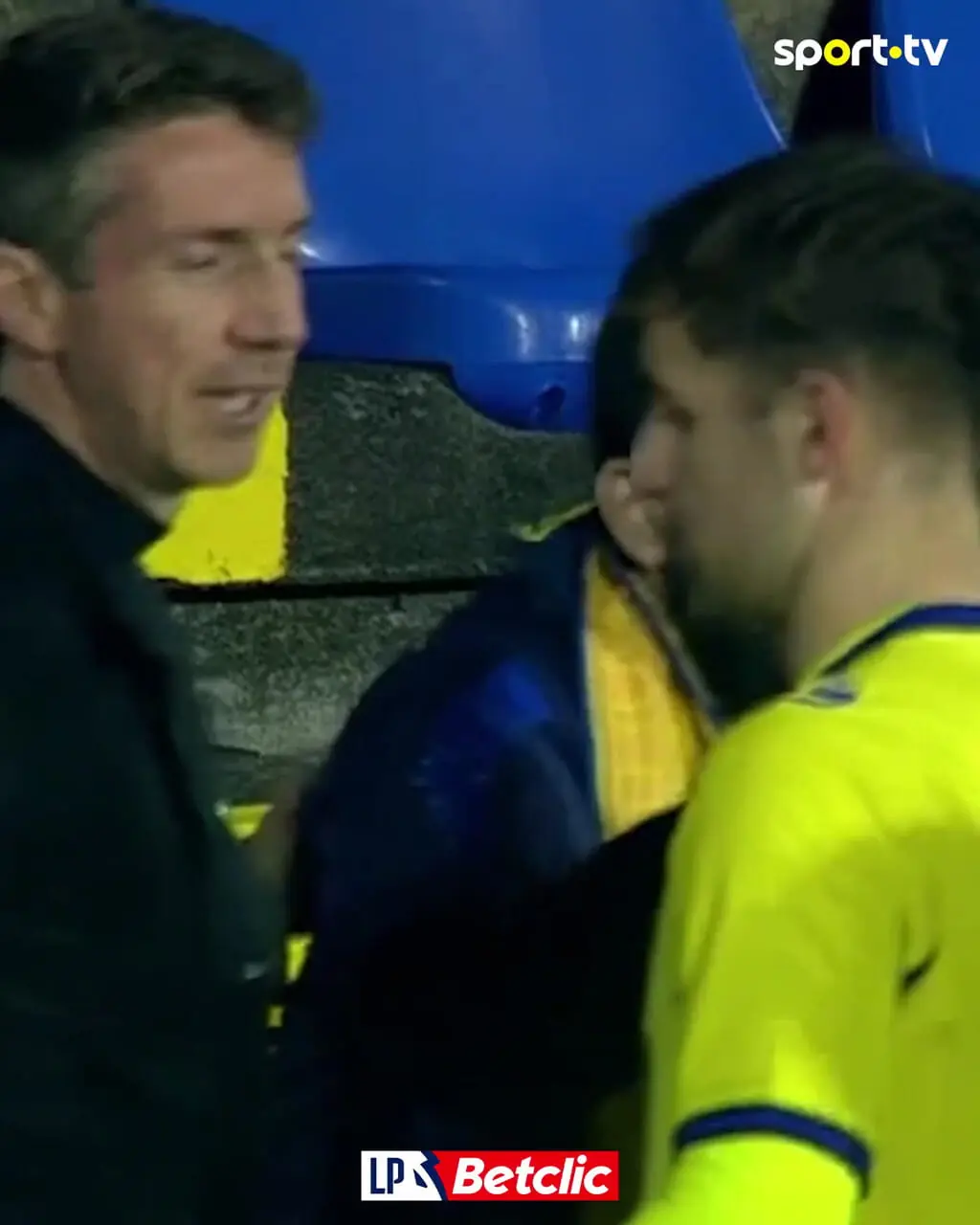 ویدئو: قدردانی بازیکنان از هواداری که تیمش را تنها نگذاشت