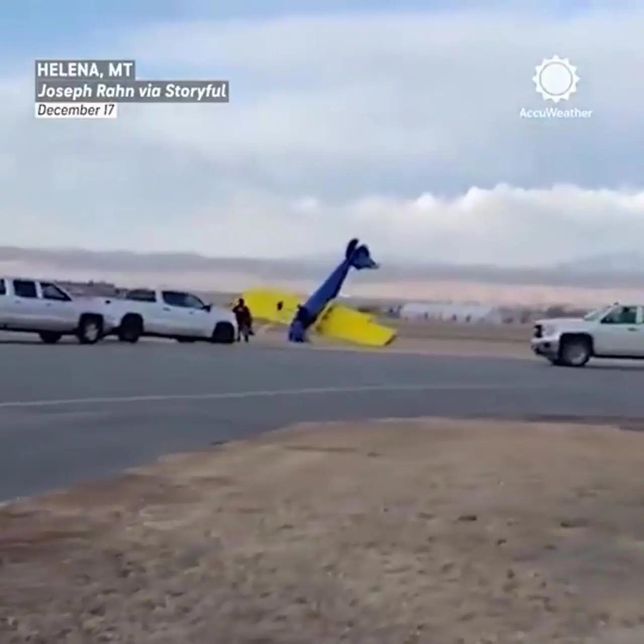 باد یک هواپیما را در آمریکا واژگون کرد