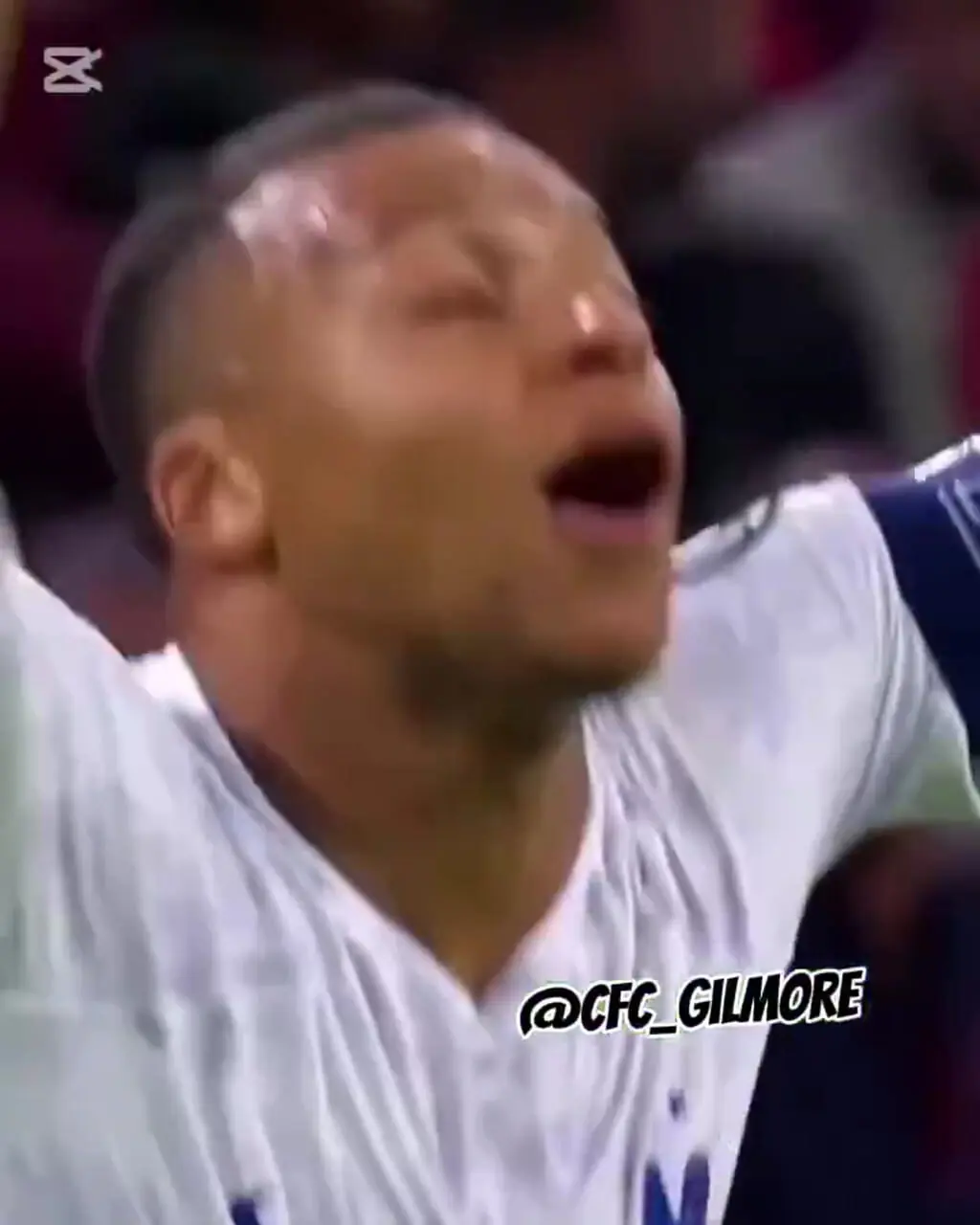 ویدئو: شیطنت و بازیگوشی ستاره فرانسوی خارج از زمین