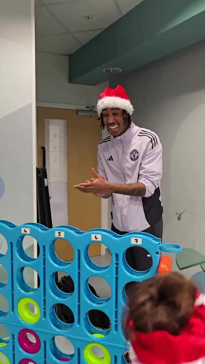 ویدئو: دیدار با هواداران در بیمارستان‌ها پیش از کریسمس