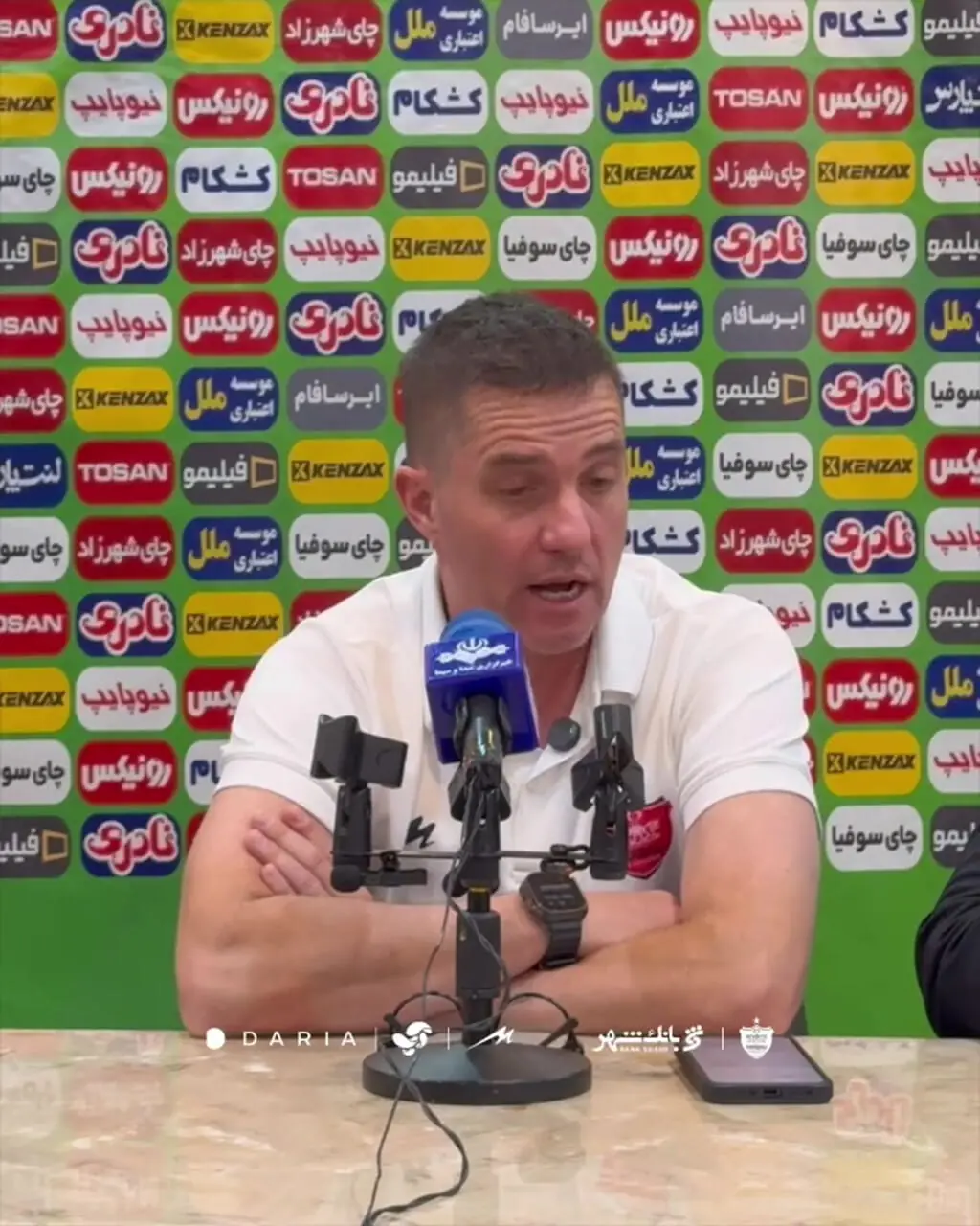 اوسمار: از عملکرد علیپور راضی ام/ می‌خواهم امشب استراتژی حریف را پیدا کنم