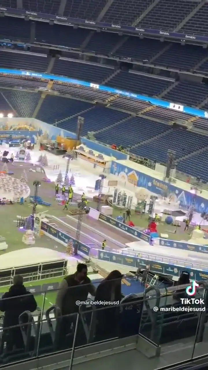 ویدئو: برنابئو لباس کریسمس پوشید؛ چهره‌ای متفاوت از خانه رئال