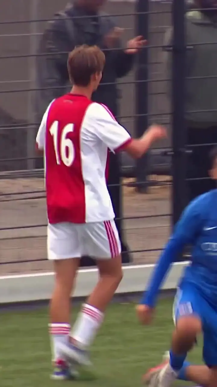 ویدئو: قدرت‌نمایی تیم زیر ۱۶ ساله‌های آژاکس