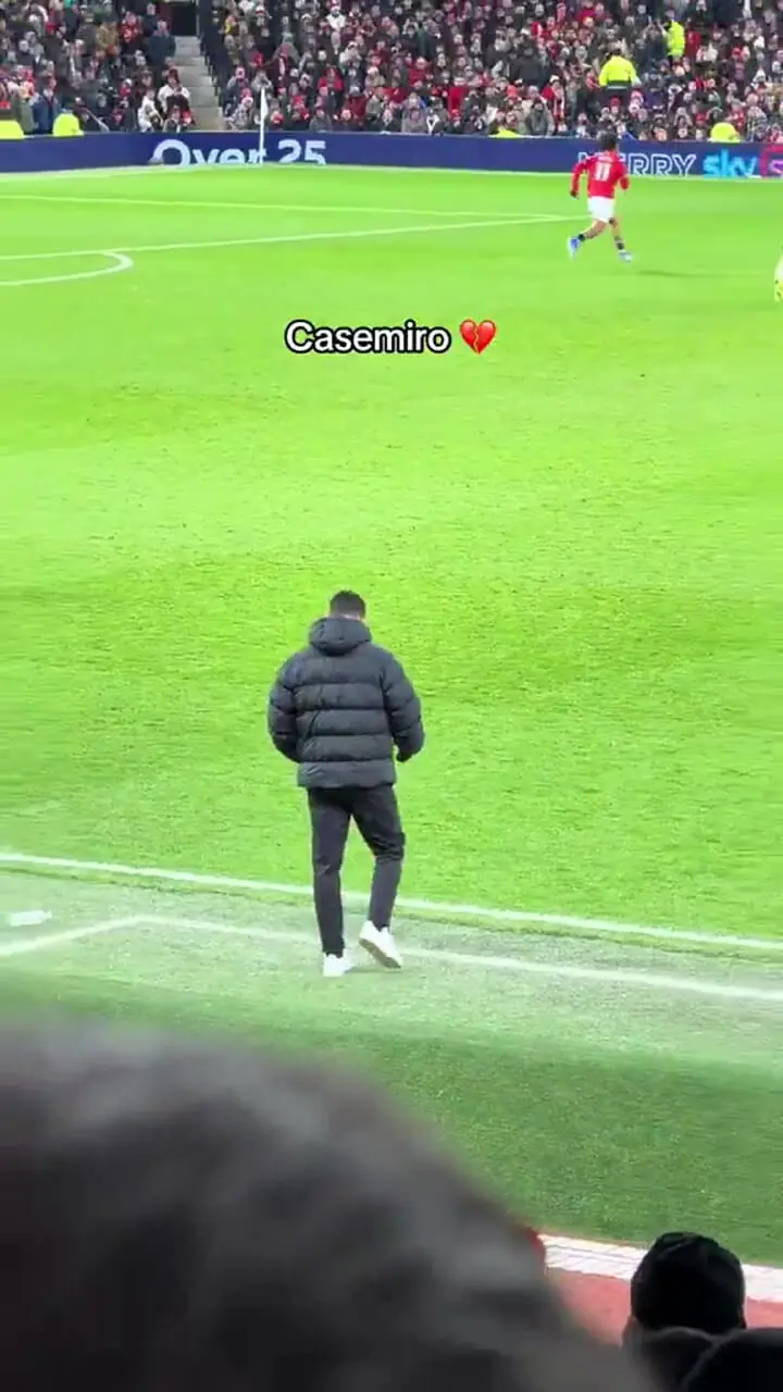 ویدئو: تعجب کاسمیرو از تعویض