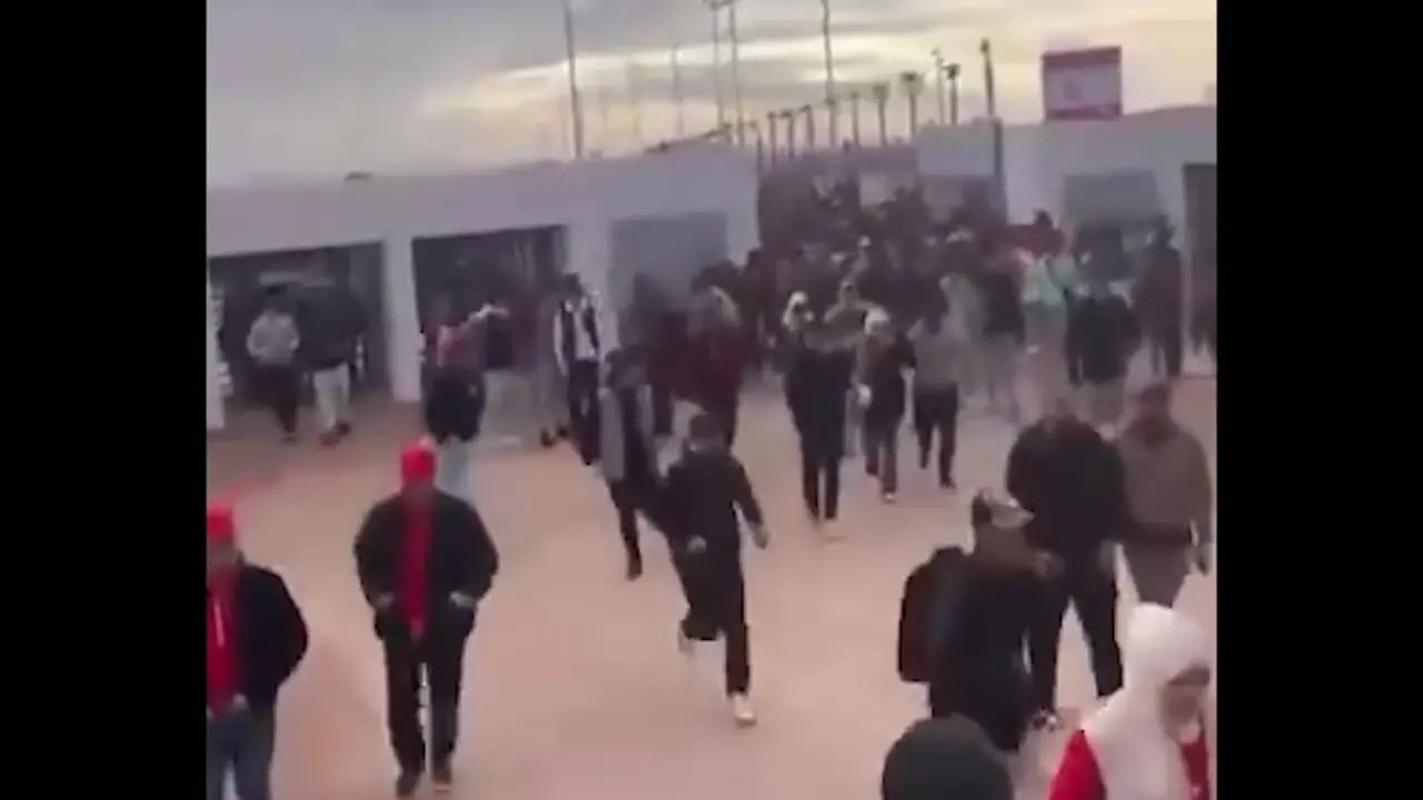 ویدئو: روش جدید و عجیب ورود به استادیوم بدون بلیط