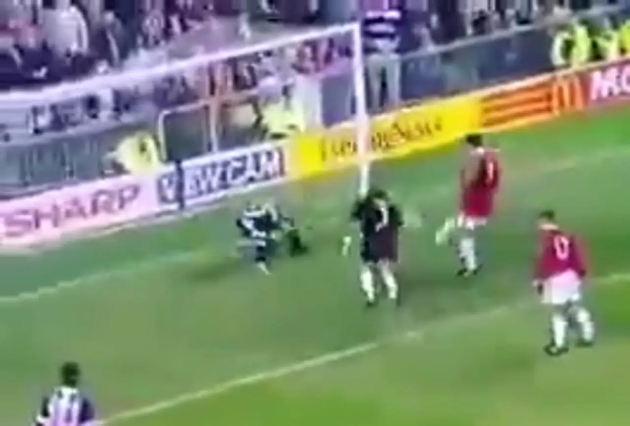 ویدئو نوستالوژی:‏‎ ‎‏وقتی کانتونا با دریبل همه گل می زند