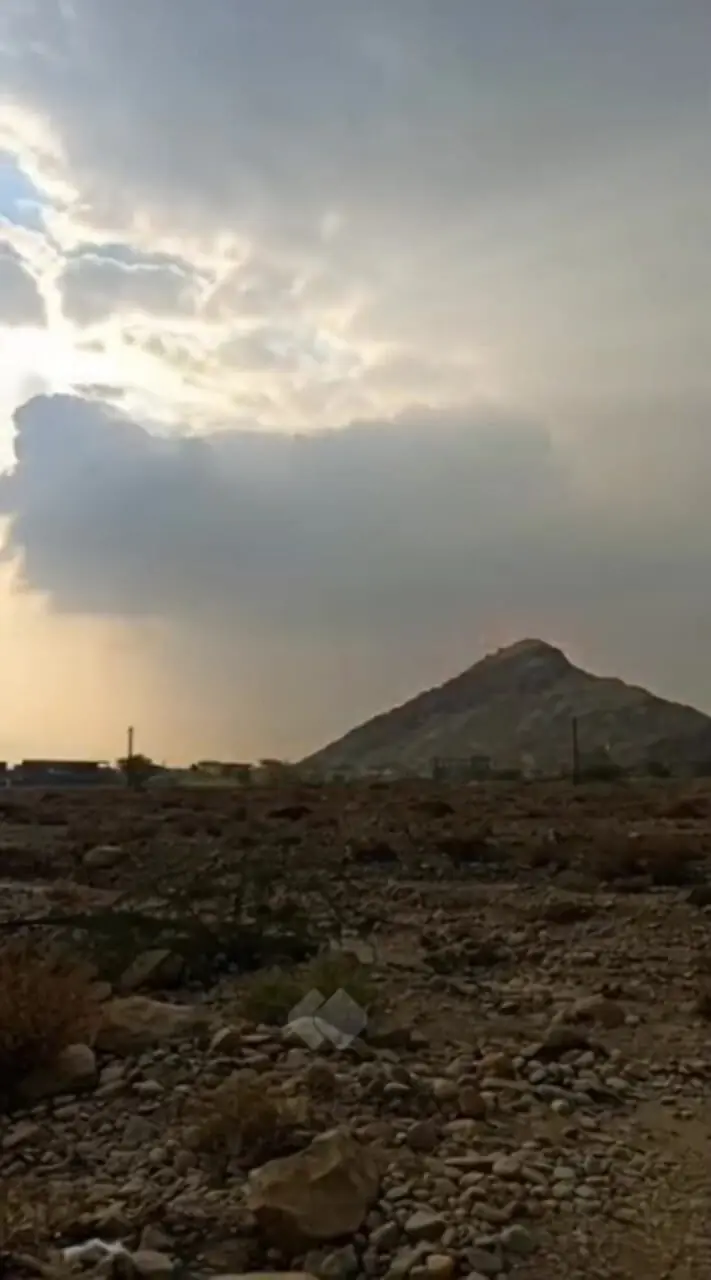 رعدوبرق عجیب در آسمان غرب هرمزگان
