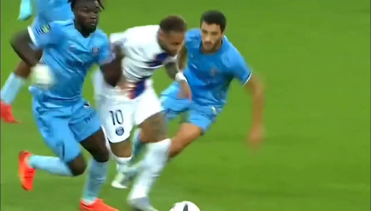 ویدئو: دریبلهای نیمار که نفسها را حسب کرد