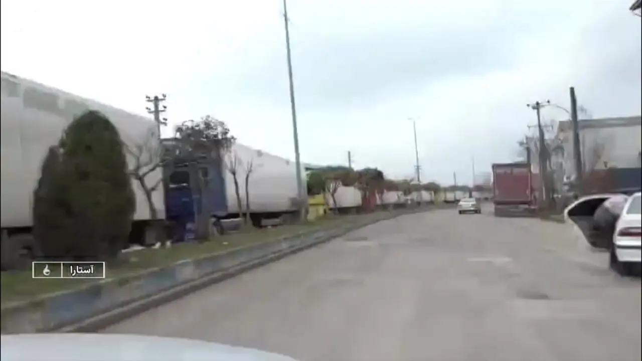 ادامه ترافیک کامیون‌ها در مرز آستارا